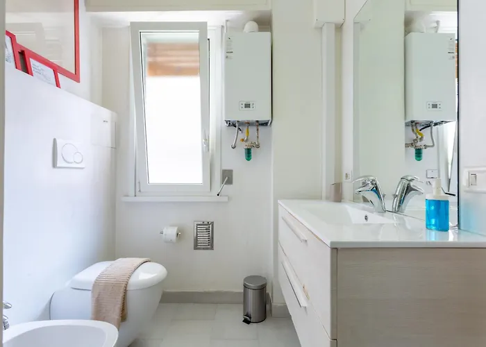 Comfortable In A Strategic Position Apartment